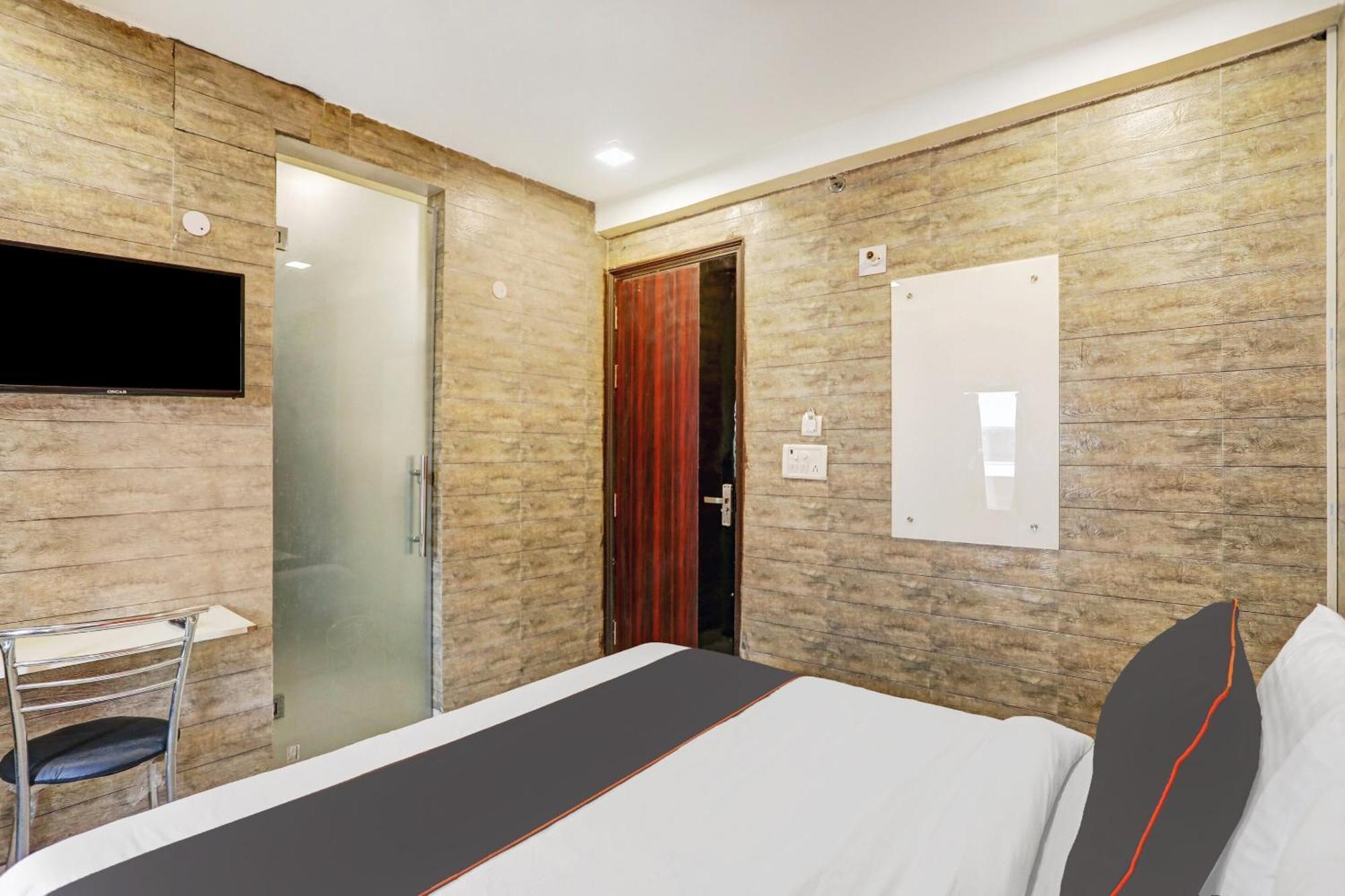Hotel Collection O Model Town Metro View Neu-Delhi Exterior foto